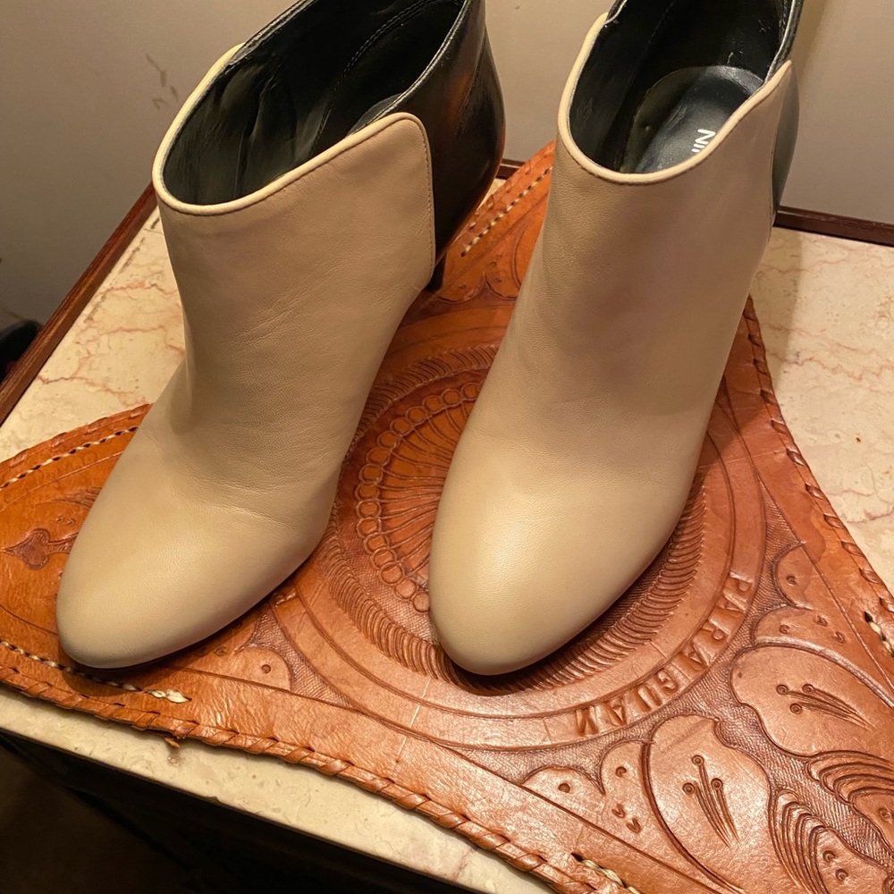 Ladies leather booties